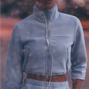 NIB Alo Polar Retreat Fleece Cropped Jacket Frost Small